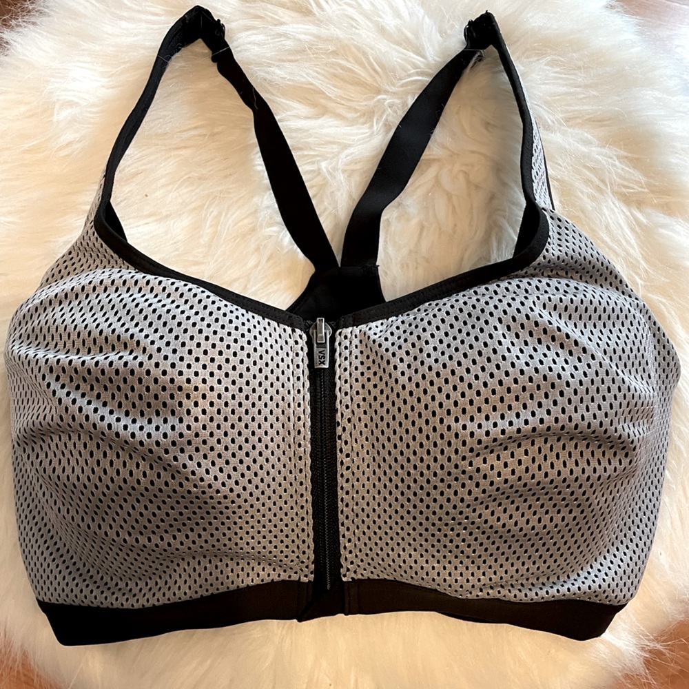 Victoria’s Secret Knockout Front-Close Sports Bra VSX Sport